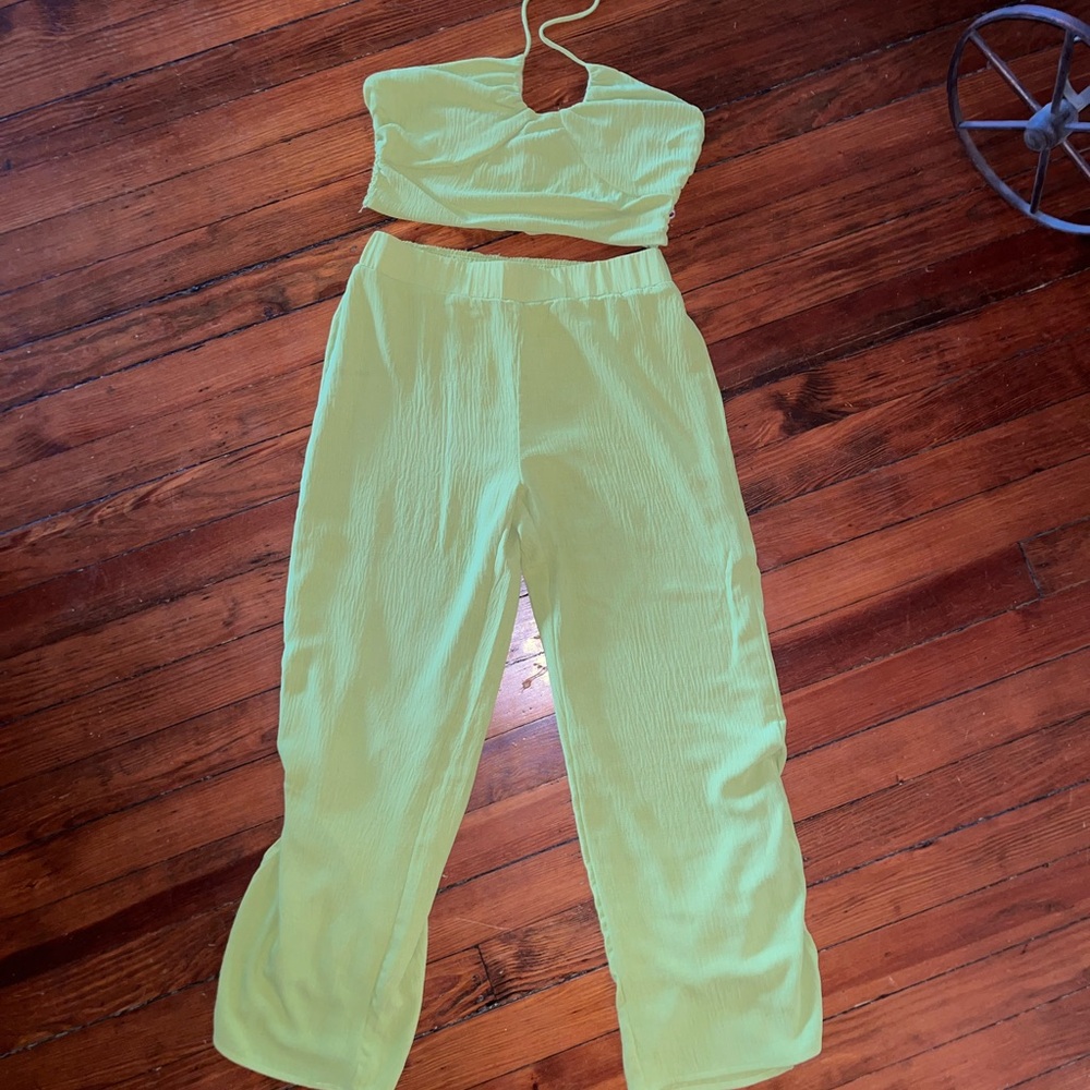 Lulus women’s chartreuse matching pant set with crop top